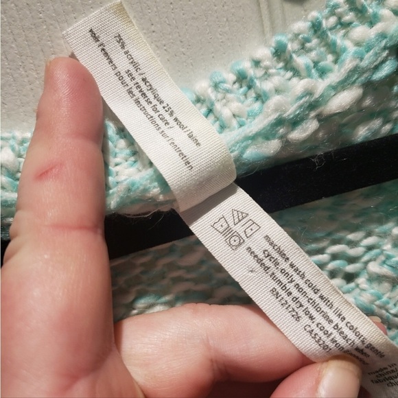 Aeropostale Size Medium Mint Green White Knit V-Neck Sweater - Picture 8 of 11